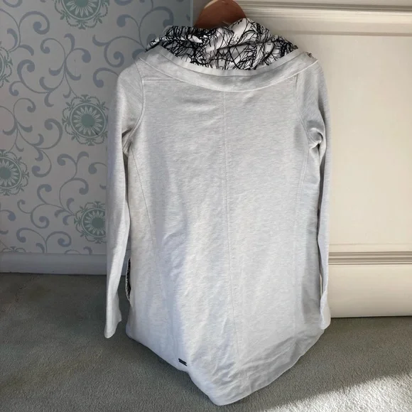 Lululemon savasana method wrap ghost nesting bird jacket size 6 - Picture 2 of 10